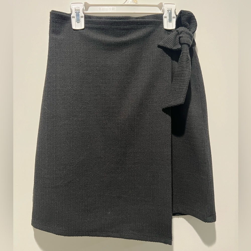 LOFT Outlet Wrap Side Tie Black Skirt NWT size small